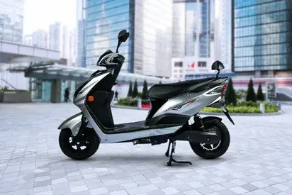 Viertric XL electric scooter gives range of 70 km Viertric XL electric scooter gives range of 70 km
